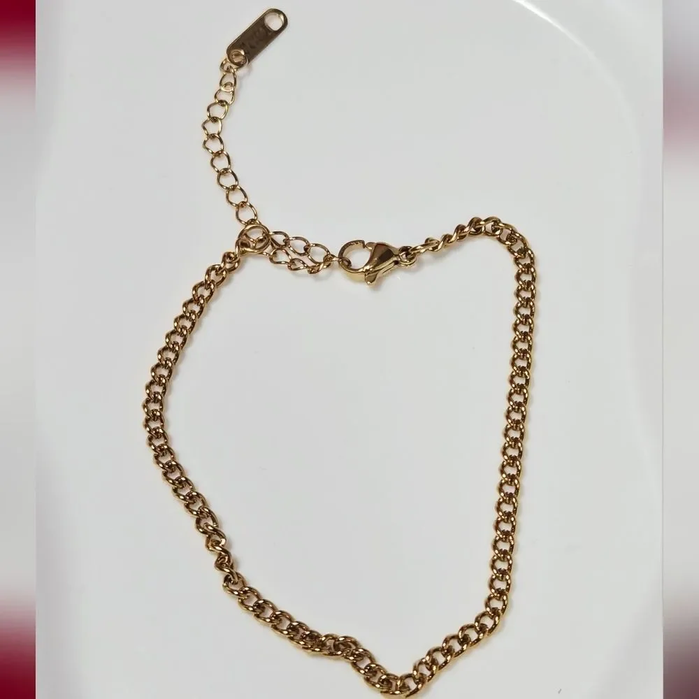 Gold Round Curb Chain Bracelet 2mm Stainless Steel